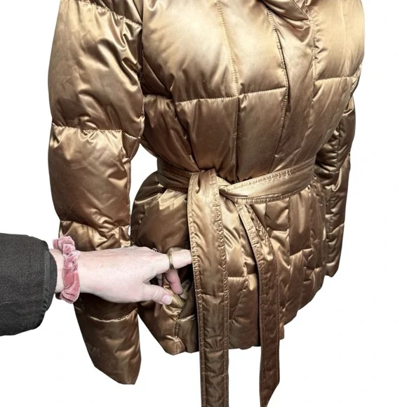 Lands’ End Women’s SZ M Gold Metallic Down Puffer Coat W/ Belt Preppy Office EUC - Picture 6 of 12